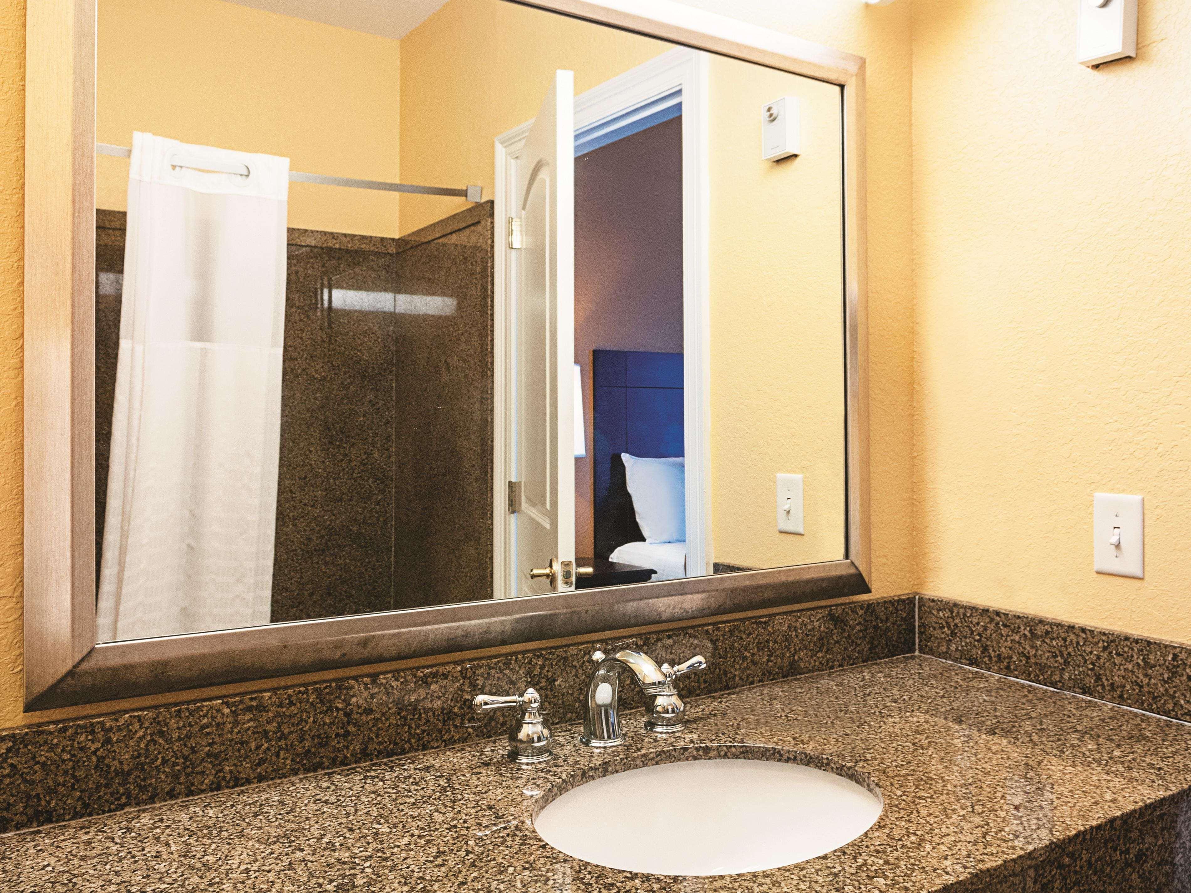 La Quinta By Wyndham - North Shore Area 3*