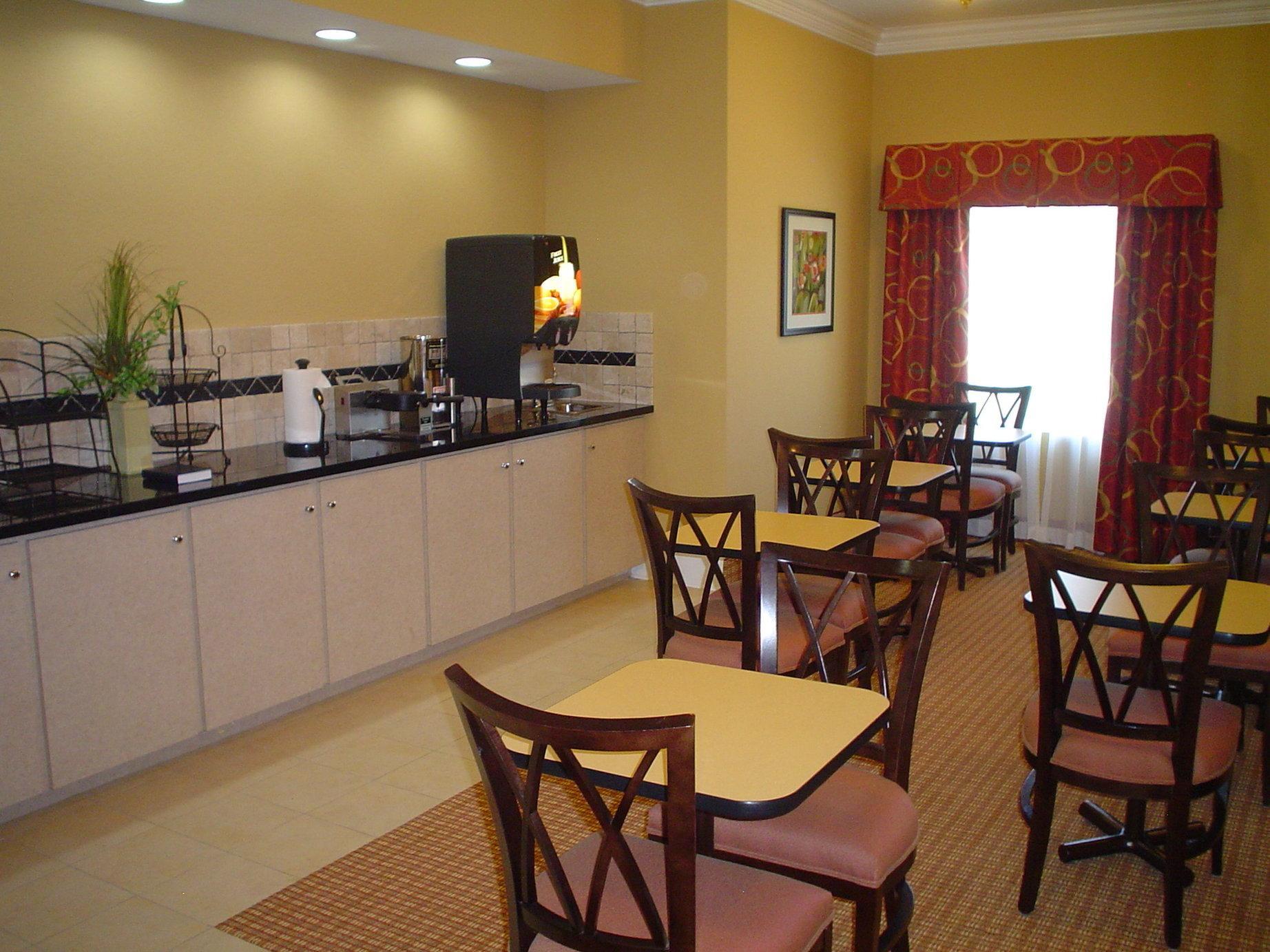 La Quinta By Wyndham - North Shore Area Hotel 3*